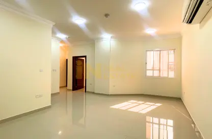 Apartment - 2 Bedrooms - 2 Bathrooms for rent in Fereej Kulaib - Doha