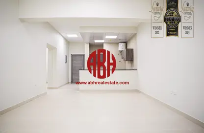 Apartment - 2 Bedrooms - 1 Bathroom for rent in Al Khair Tower - Corniche Road - Corniche Road - Doha