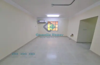 Apartment - 2 Bedrooms - 2 Bathrooms for rent in Umm Ghuwailina 4 - Umm Ghuwailina - Doha