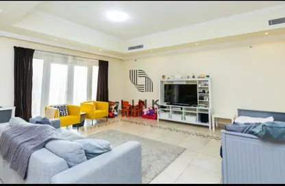 Apartment - 2 Bedrooms - 3 Bathrooms for sale in Sabban Towers - Porto Arabia - The Pearl Island - Doha