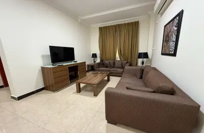 Apartment - 1 Bedroom - 1 Bathroom for rent in Umm Ghuwailina 4 - Umm Ghuwailina - Doha