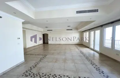 Apartment - 3 Bedrooms - 5 Bathrooms for sale in Sabban Towers - Porto Arabia - The Pearl Island - Doha