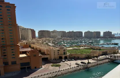 Apartment - 2 Bedrooms - 3 Bathrooms for sale in Tower 16 - Porto Arabia - The Pearl Island - Doha