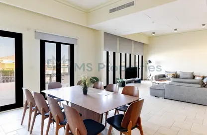 Townhouse - 2 Bedrooms - 3 Bathrooms for rent in Carnaval - Qanat Quartier - The Pearl Island - Doha