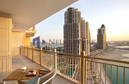 Apartment - 1 Bedroom - 1 Bathroom for rent in Abraj Bay - Abraj Quartiers - The Pearl Island - Doha