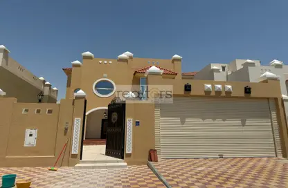 Villa - 5 Bedrooms - 3 Bathrooms for rent in Mamoura 18 - Al Maamoura - Doha