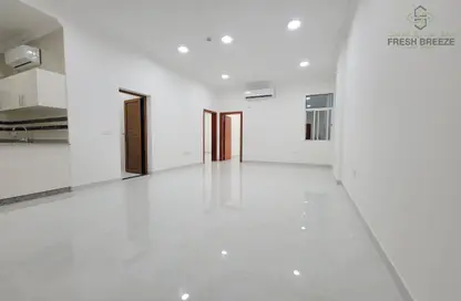 Apartment - 2 Bedrooms - 2 Bathrooms for rent in Al Aziziyah - Al Aziziyah - Doha