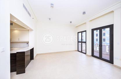 Apartment - 1 Bedroom - 2 Bathrooms for rent in Carnaval - Qanat Quartier - The Pearl Island - Doha