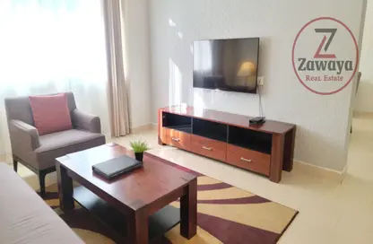 Apartment - 2 Bedrooms - 3 Bathrooms for rent in Diplomatic Street - West Bay - Doha