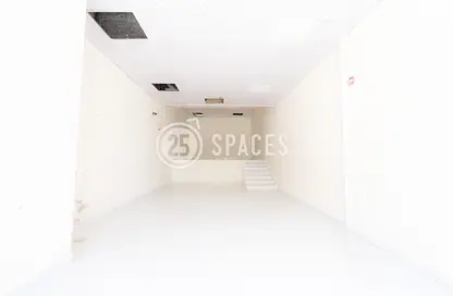 Retail - Studio - 1 Bathroom for rent in Wholesale Market Street - Abu Hamour - Doha