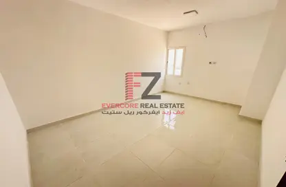 Apartment - 3 Bedrooms - 2 Bathrooms for rent in Al Luqta - Al Luqta - Doha