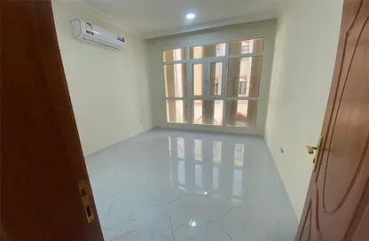 Apartment - 3 Bedrooms - 3 Bathrooms for rent in Fereej Kulaib - Doha