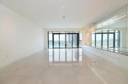 Apartment - 2 Bedrooms - 3 Bathrooms for sale in Lusail City - Lusail