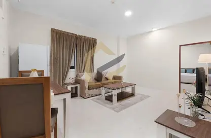 Apartment - 1 Bedroom - 1 Bathroom for rent in Umm Ghuwailina 4 - Umm Ghuwailina - Doha