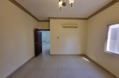 Apartment - 2 Bedrooms - 2 Bathrooms for rent in Al Mansoura - Al Mansoura - Doha