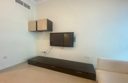 Apartment - 1 Bedroom - 2 Bathrooms for rent in West Bay - West Bay - Doha