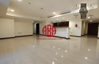 Apartment - 1 Bedroom - 2 Bathrooms for rent in West Porto Drive - Porto Arabia - The Pearl Island - Doha