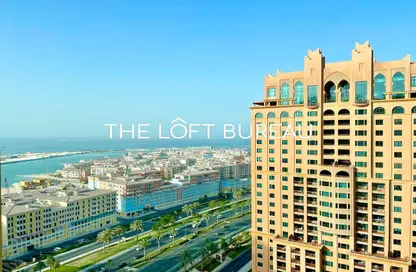 Apartment - 2 Bedrooms - 2 Bathrooms for rent in Tower 10 - Porto Arabia - The Pearl Island - Doha