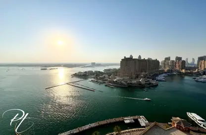 Apartment - 3 Bedrooms - 4 Bathrooms for rent in Tower 31 - Porto Arabia - The Pearl Island - Doha