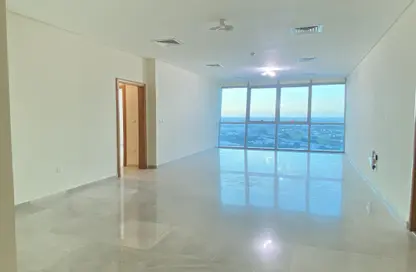 Apartment - 2 Bedrooms - 4 Bathrooms for rent in Zig Zag Towers - West Bay - Doha