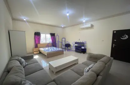 Apartment - 1 Bedroom - 1 Bathroom for rent in Mamoura 18 - Al Maamoura - Doha