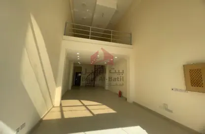 Shop - Studio - 1 Bathroom for rent in Bu Hamour Street - Abu Hamour - Doha