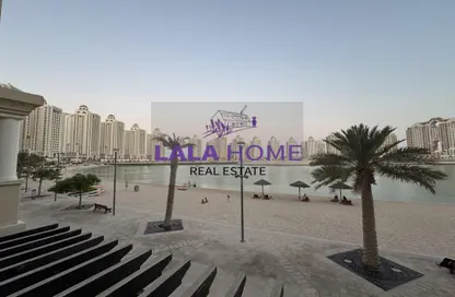 Townhouse - 1 Bedroom - 2 Bathrooms for rent in Viva West - Viva Bahriyah - The Pearl Island - Doha