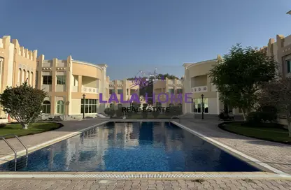 Compound - 4 Bedrooms - 6 Bathrooms for rent in North Gate - West Bay Lagoon - Doha