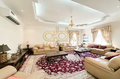 Villa - 5 Bedrooms for rent in Al Jazi Gardens 1 - Al Jazi Gardens - Al Dafna - Doha