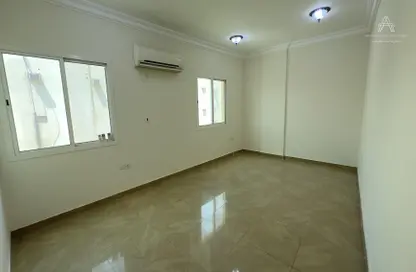 Apartment - 3 Bedrooms - 2 Bathrooms for rent in Al Nasr Street - Al Nasr - Doha