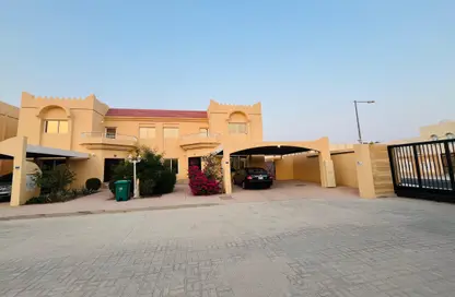 Compound - 3 Bedrooms - 4 Bathrooms for rent in Al Thumama - Al Thumama - Doha