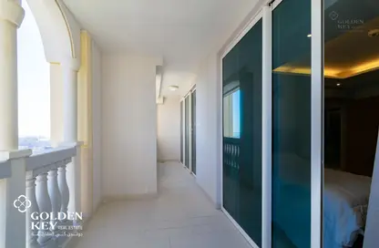 Apartment - 3 Bedrooms - 4 Bathrooms for rent in Regency Pearl 1 - The Pearl Island - Doha