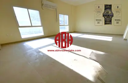 Apartment - 2 Bedrooms - 2 Bathrooms for rent in Al Emadi C3 - Al Nasr - Doha