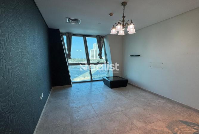 Apartment - 2 Bedrooms - 2 Bathrooms for rent in Zig Zag Towers - West Bay - Doha