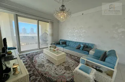 Apartment - 2 Bedrooms - 3 Bathrooms for rent in Imperial Diamond - Viva Bahriyah - The Pearl Island - Doha