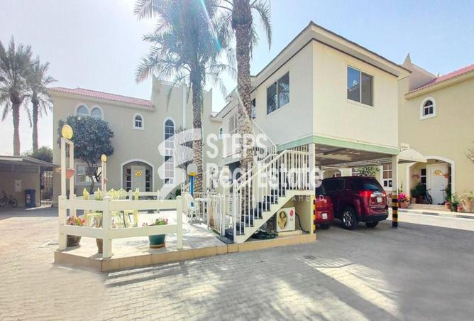 Compound - 3 Bedrooms - 3 Bathrooms for rent in Al Maamoura - Al Maamoura - Doha