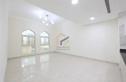 Apartment - 2 Bedrooms - 2 Bathrooms for rent in Al Nasr Street - Al Nasr - Doha