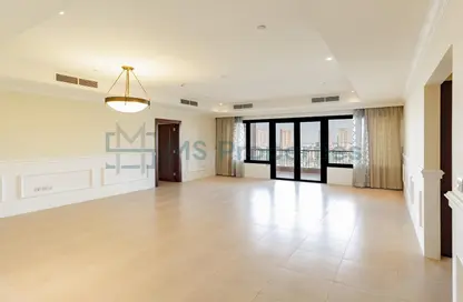 Apartment - 2 Bedrooms - 3 Bathrooms for sale in West Porto Drive - Porto Arabia - The Pearl Island - Doha