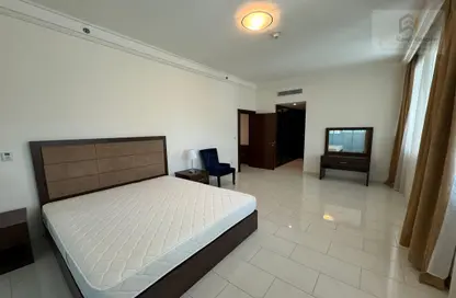 Apartment - 2 Bedrooms - 3 Bathrooms for rent in Imperial Diamond - Viva Bahriyah - The Pearl Island - Doha