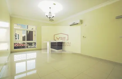 Villa - 4 Bedrooms - 4 Bathrooms for rent in Al Dana st - Muraikh - AlMuraikh - Doha