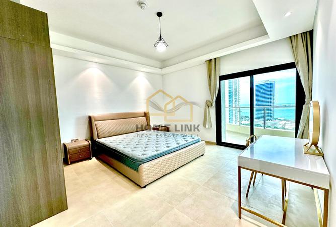 Apartment - 2 Bedrooms - 2 Bathrooms for rent in Marina Tower 21 - Marina District - Lusail