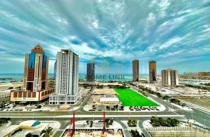 Apartment - 2 Bedrooms - 2 Bathrooms for sale in Marina Tower 21 - Marina District - Lusail