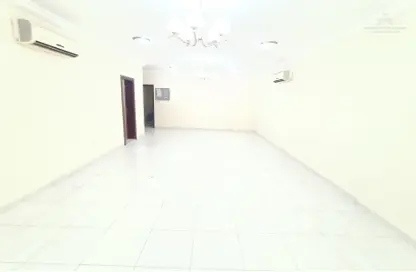 Apartment - 3 Bedrooms - 3 Bathrooms for rent in Al Mansoura - Al Mansoura - Doha