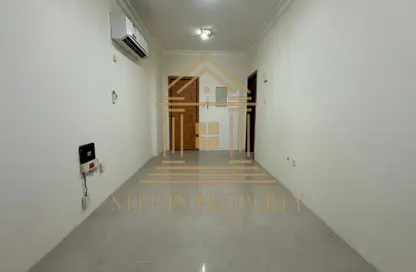 Apartment - 2 Bedrooms - 2 Bathrooms for rent in Al Nasr Street - Al Nasr - Doha