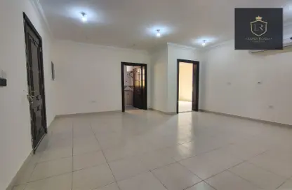 Villa - 3 Bedrooms - 3 Bathrooms for rent in Salwa Road - Al Aziziyah - Doha