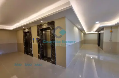 Apartment - 3 Bedrooms - 3 Bathrooms for rent in Old Salata - Salata - Doha