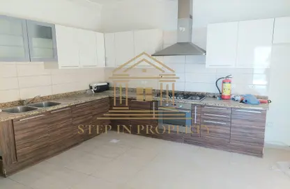 Villa - 4 Bedrooms - 4 Bathrooms for rent in Umm Al Seneem Street - Ain Khaled - Doha