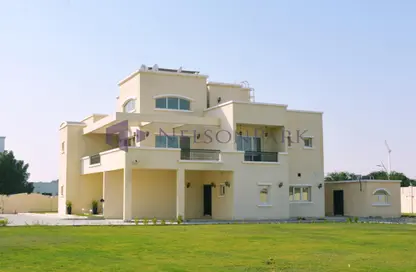 Villa - 4 Bedrooms for rent in Legtaifiya Lagoon - West Bay - Doha