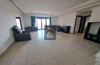 Apartment - 2 Bedrooms - 3 Bathrooms for rent in West Porto Drive - Porto Arabia - The Pearl Island - Doha