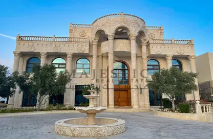 Villa - 7 Bedrooms for sale in Bahri Villas - The Villas - The Pearl Island - Doha